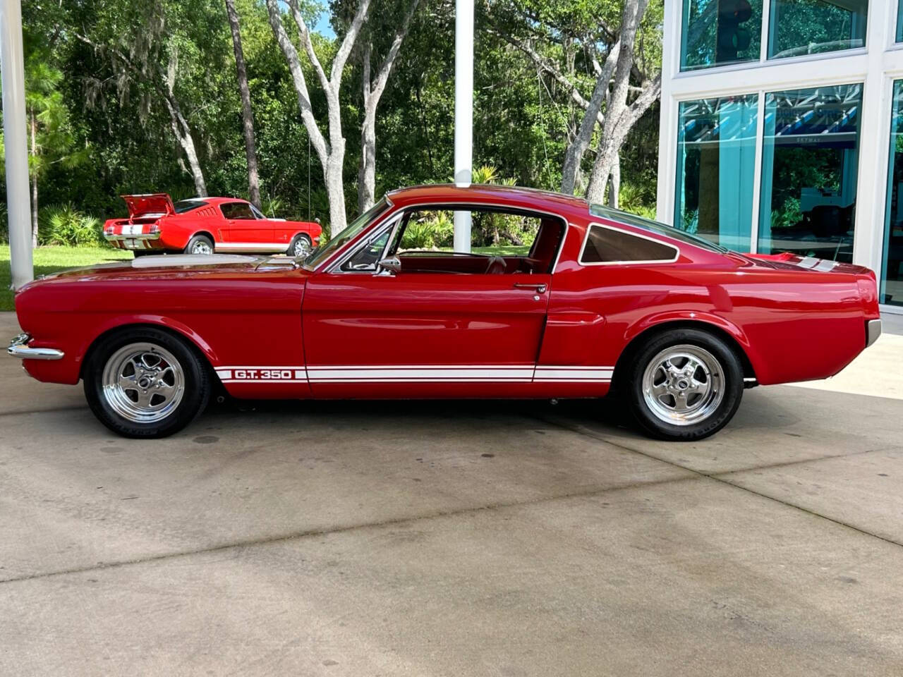 Ford-Mustang-Break-1965-Red-Red-41634-11