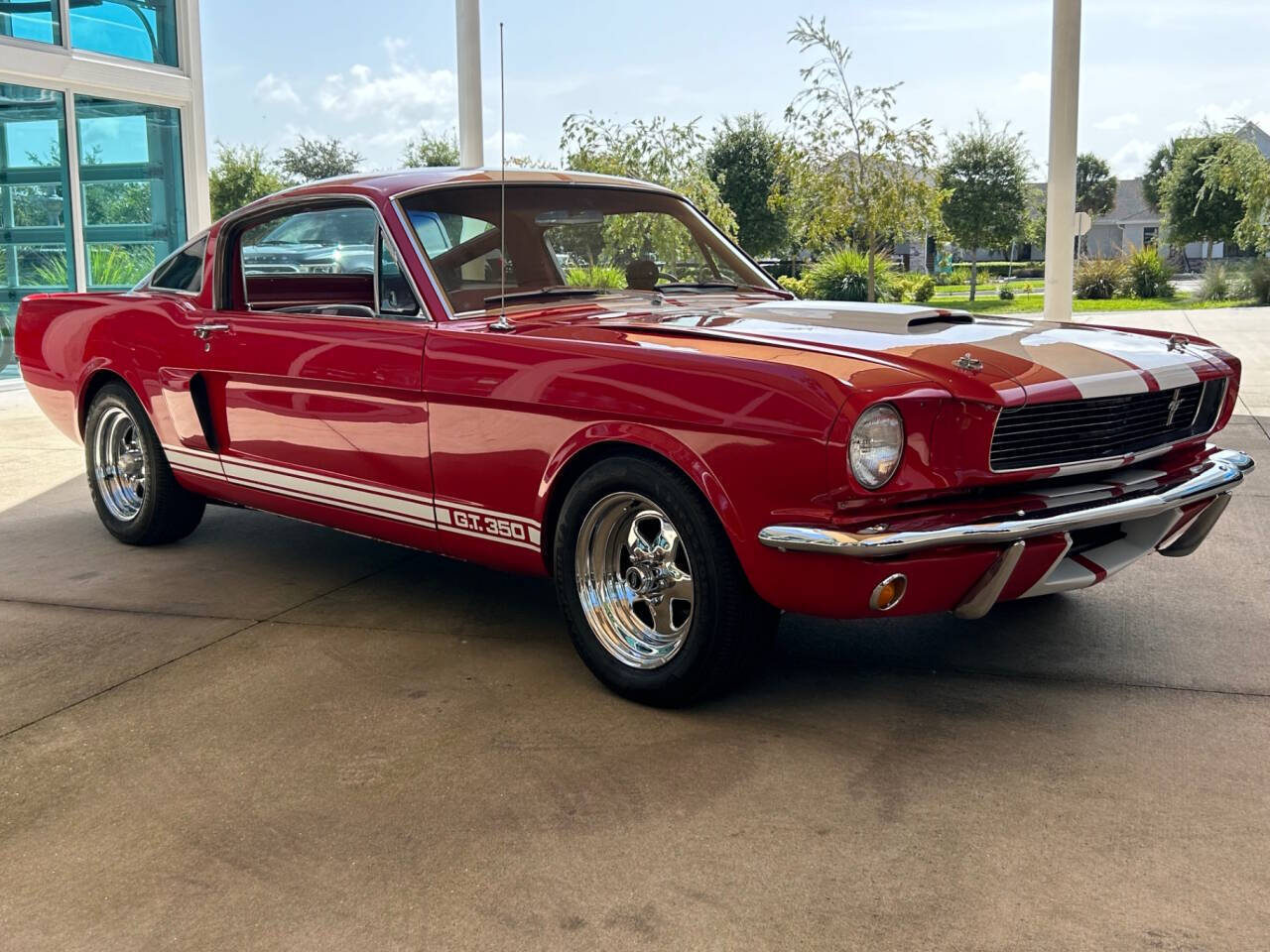 Ford-Mustang-Break-1965-Red-Red-41634-2