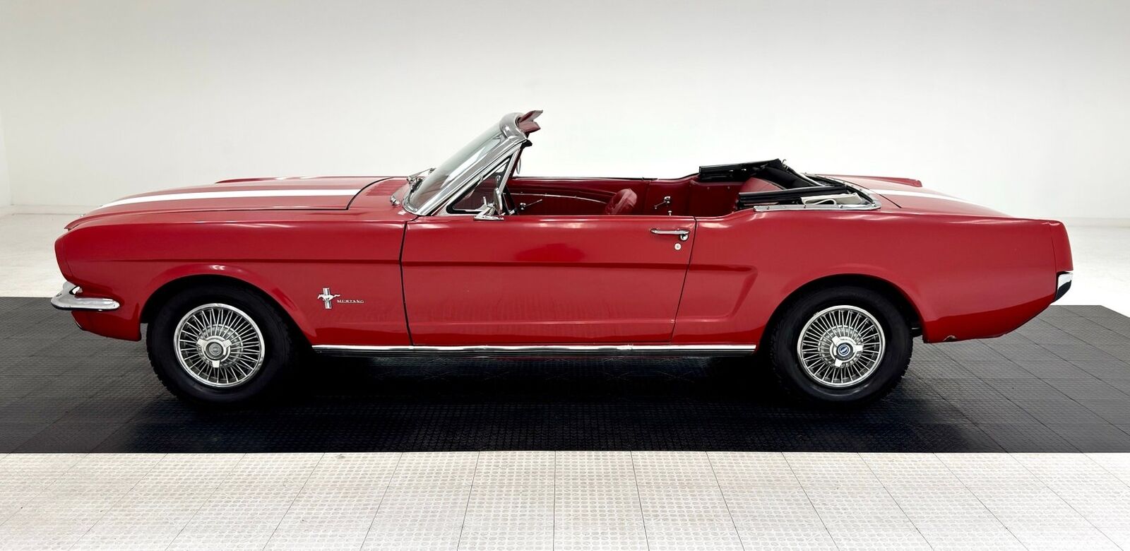 Ford-Mustang-Cabriolet-1964-Red-Red-238862-3