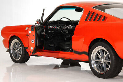 Ford-Mustang-Cabriolet-1965-Orange-Black-0-8