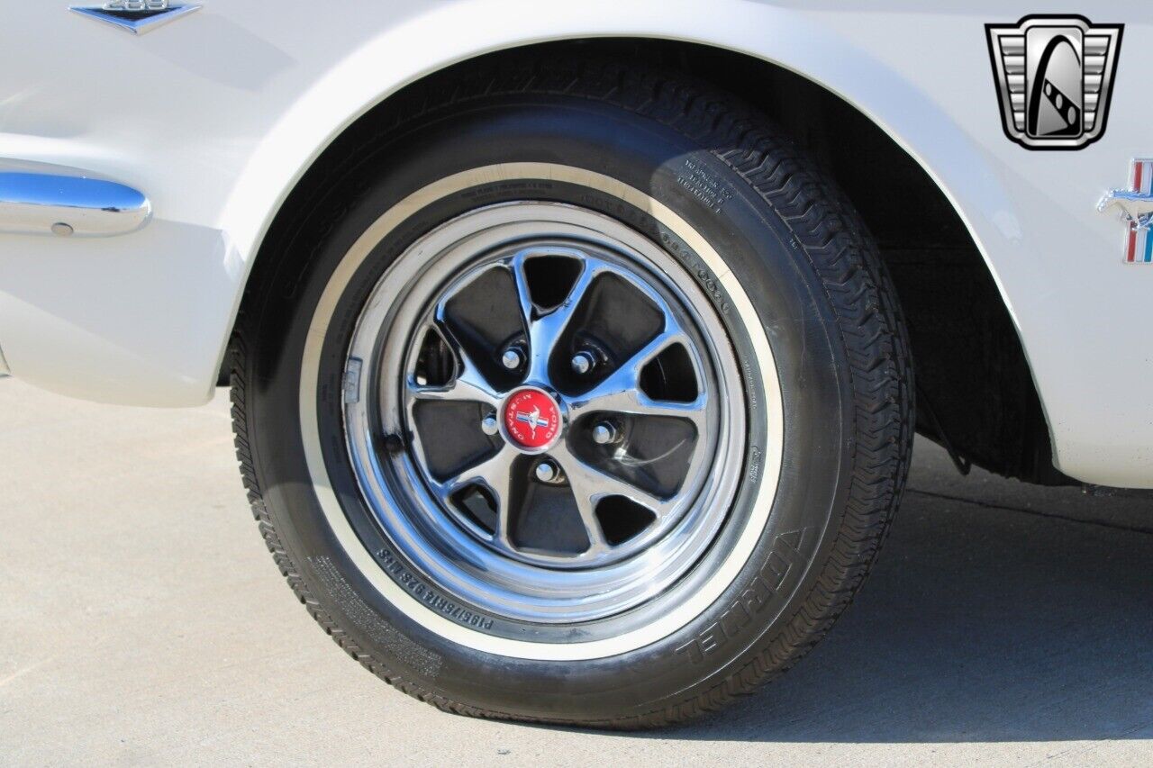 Ford-Mustang-Cabriolet-1965-White-Red-77442-7