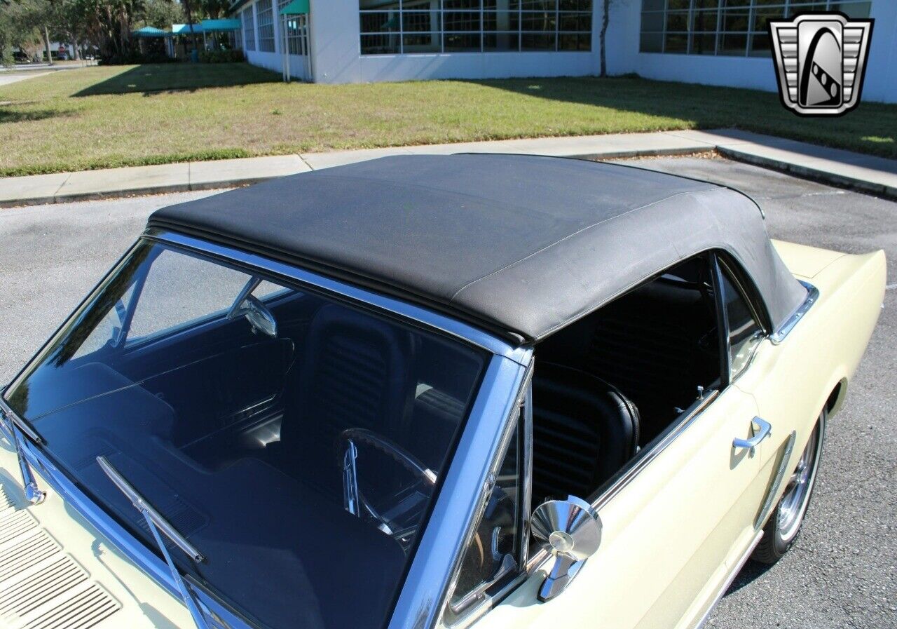 Ford-Mustang-Cabriolet-1965-Yellow-Black-56990-4