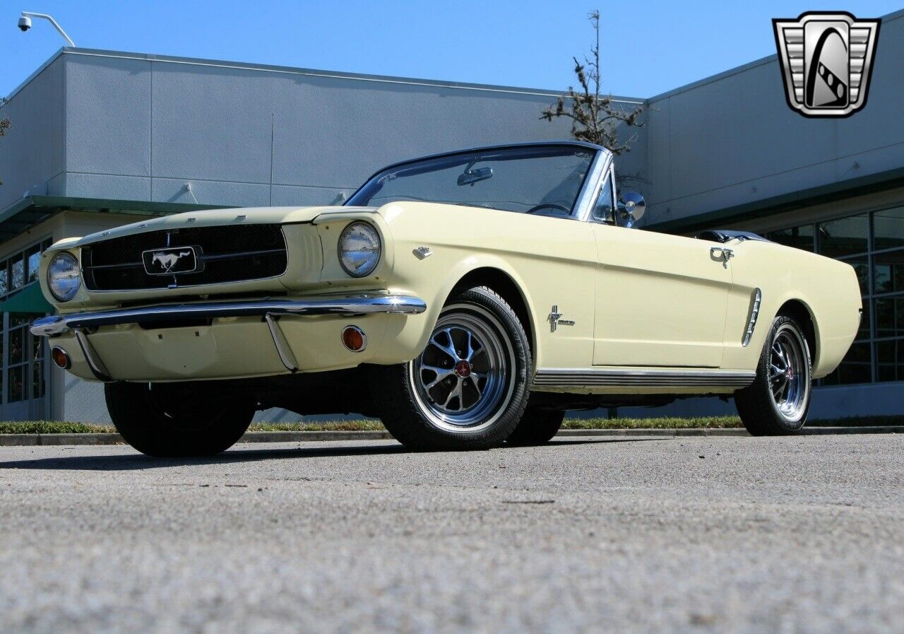 Ford-Mustang-Cabriolet-1965-Yellow-Black-56990-6