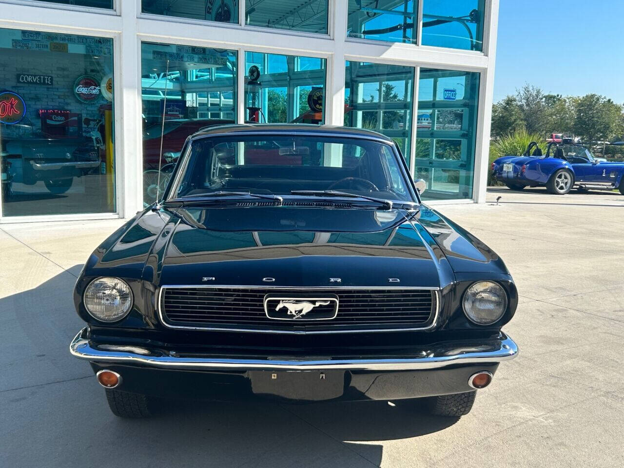 Ford-Mustang-Cabriolet-1966-Black-Black-129607-1