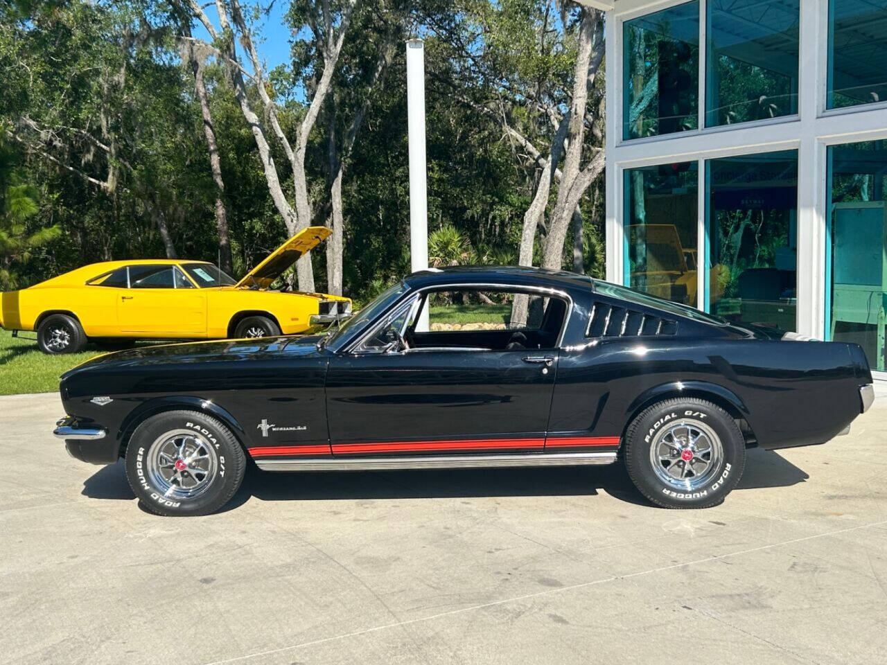 Ford-Mustang-Cabriolet-1966-Black-Black-129607-11