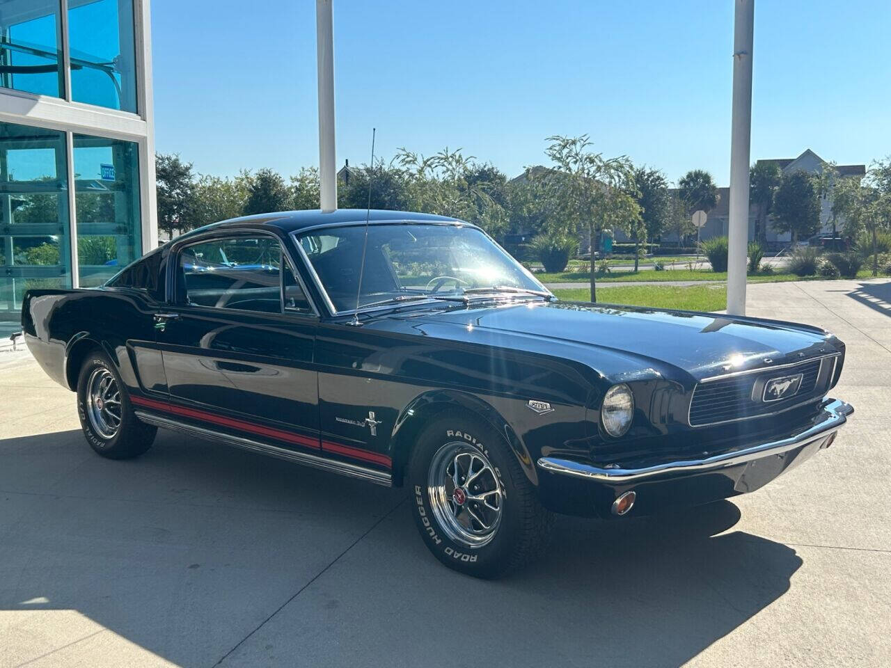 Ford-Mustang-Cabriolet-1966-Black-Black-129607-2