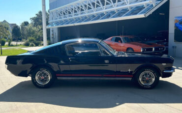 Ford-Mustang-Cabriolet-1966-Black-Black-129607-3