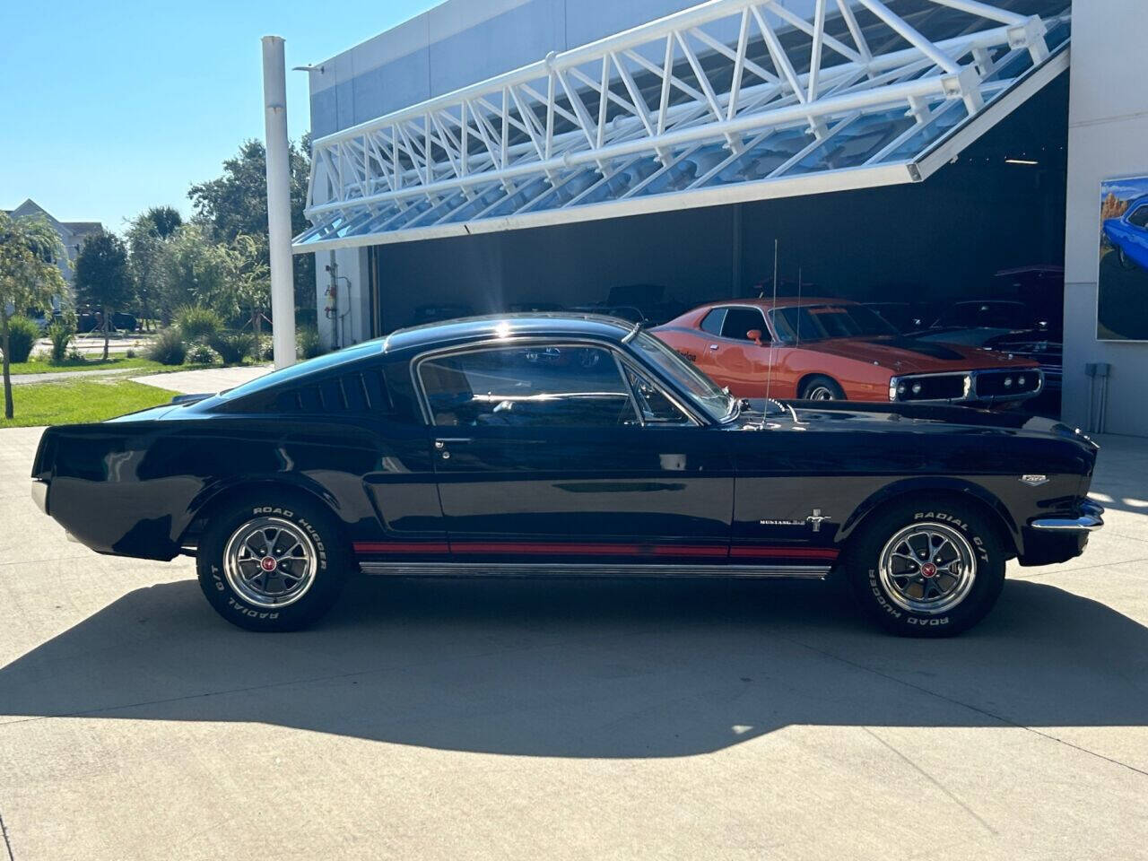 Ford-Mustang-Cabriolet-1966-Black-Black-129607-3