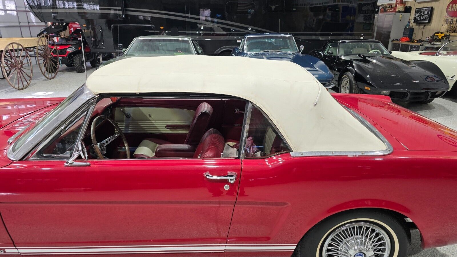 Ford-Mustang-Cabriolet-1966-Red-108743-11