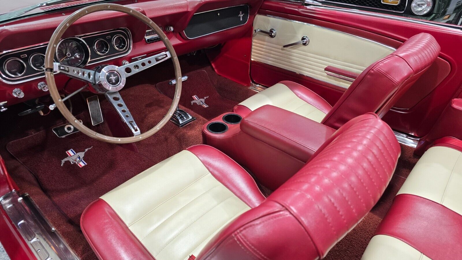 Ford-Mustang-Cabriolet-1966-Red-108743-13