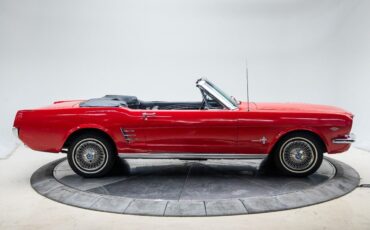 Ford-Mustang-Cabriolet-1966-Red-Black-105264-4