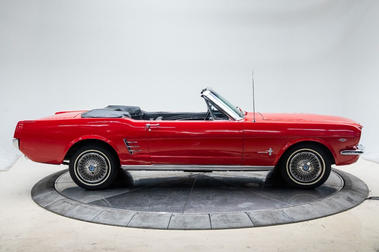 Ford-Mustang-Cabriolet-1966-Red-Black-105264-4