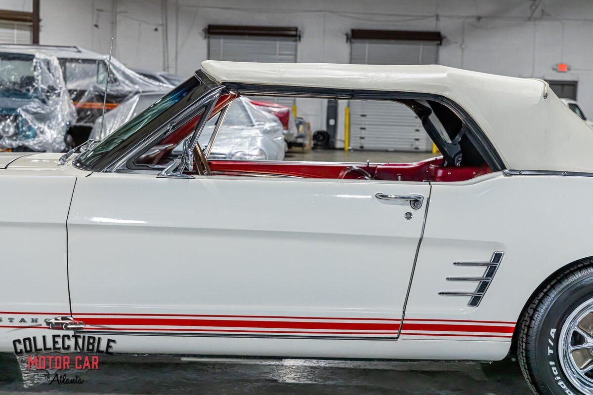 Ford-Mustang-Cabriolet-1966-White-Burgundy-34247-22