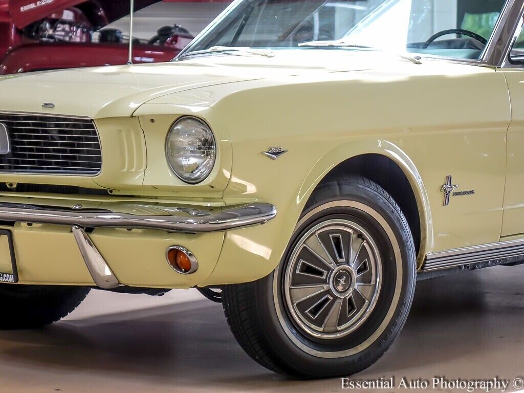 Ford-Mustang-Cabriolet-1966-Yellow-Black-141659-3