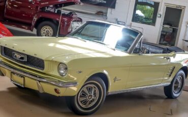 Ford-Mustang-Cabriolet-1966-Yellow-Black-141659-4