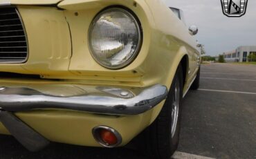 Ford-Mustang-Cabriolet-1966-Yellow-Black-33841-9