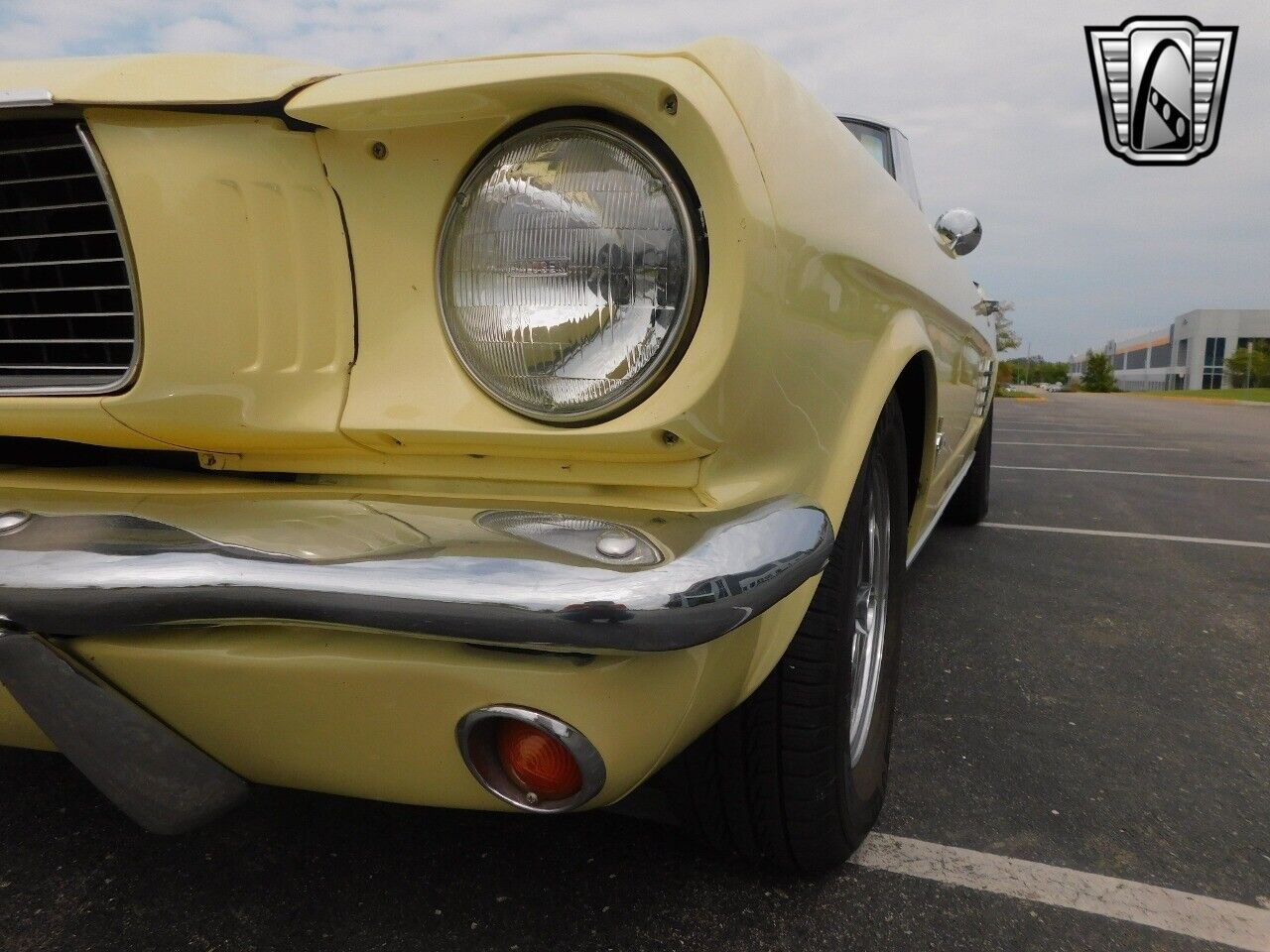 Ford-Mustang-Cabriolet-1966-Yellow-Black-33841-9