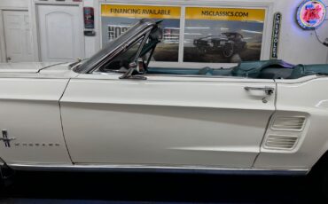 Ford-Mustang-Cabriolet-1967-White-Other-Color-0-24