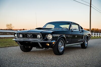 Ford-Mustang-Cabriolet-1968-Black-Red-107535-13