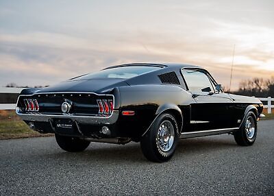 Ford-Mustang-Cabriolet-1968-Black-Red-107535-20