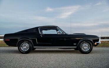 Ford-Mustang-Cabriolet-1968-Black-Red-107535-21