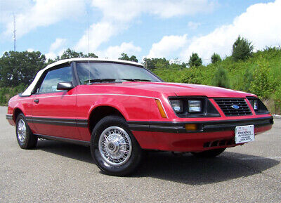 Ford-Mustang-Cabriolet-1983-Red-White-141862-2