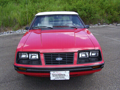 Ford-Mustang-Cabriolet-1983-Red-White-141862-21