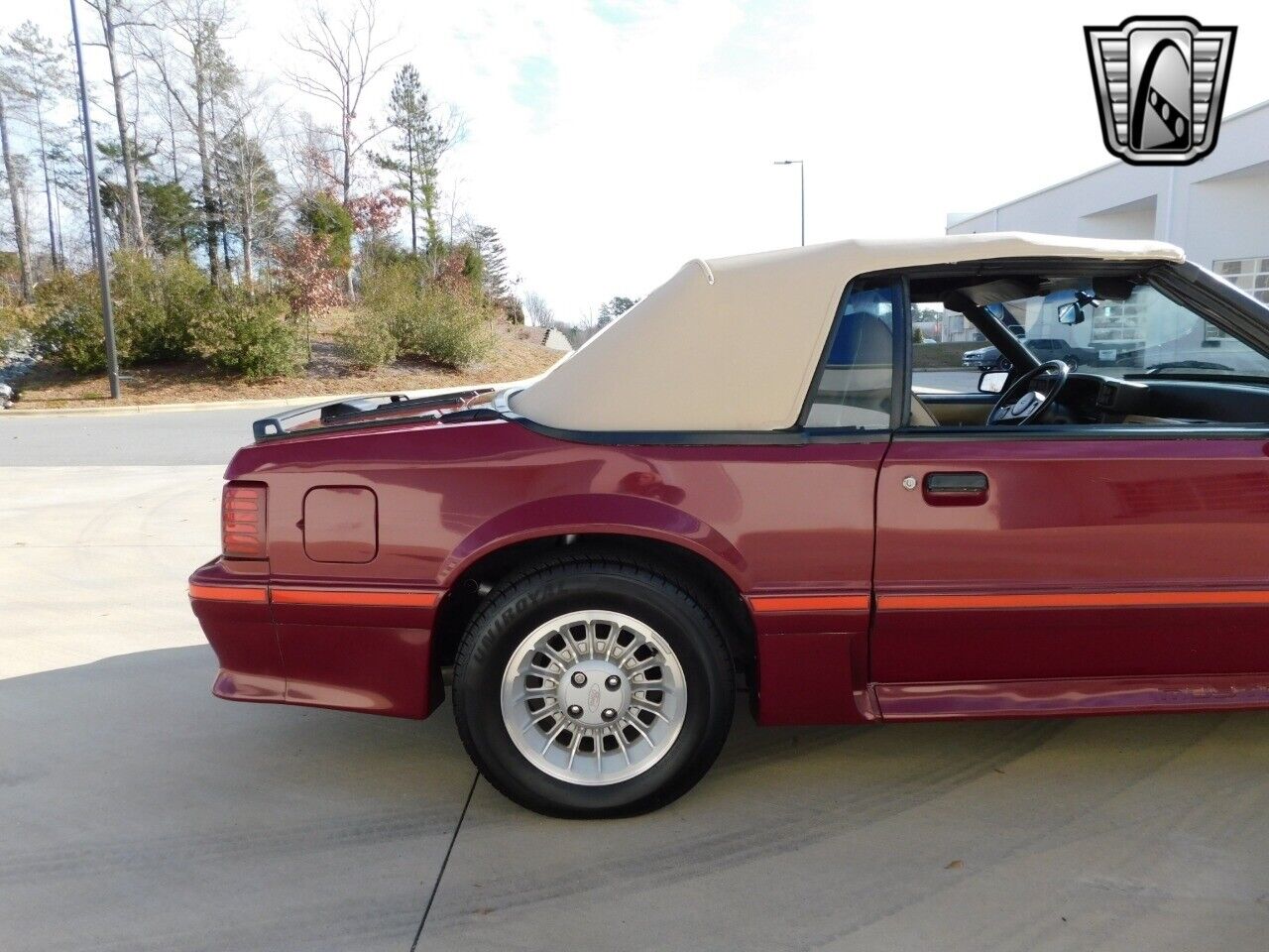 Ford-Mustang-Cabriolet-1987-Red-Beige-pattern-99000-11