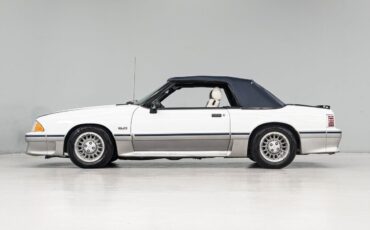 Ford-Mustang-Cabriolet-1988-White-Blue-158171-2