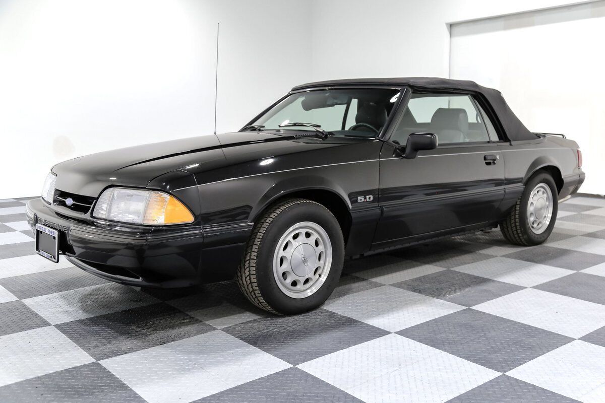 Ford-Mustang-Cabriolet-1989-Black-Black-333-4