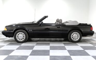 Ford-Mustang-Cabriolet-1989-Black-Black-333-5