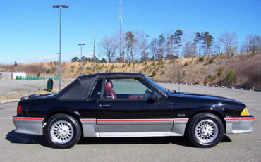 Ford-Mustang-Cabriolet-1989-Black-Red-118430-5