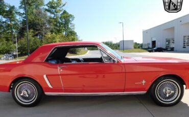 Ford-Mustang-Coupe-1964-Red-Black-104850-11