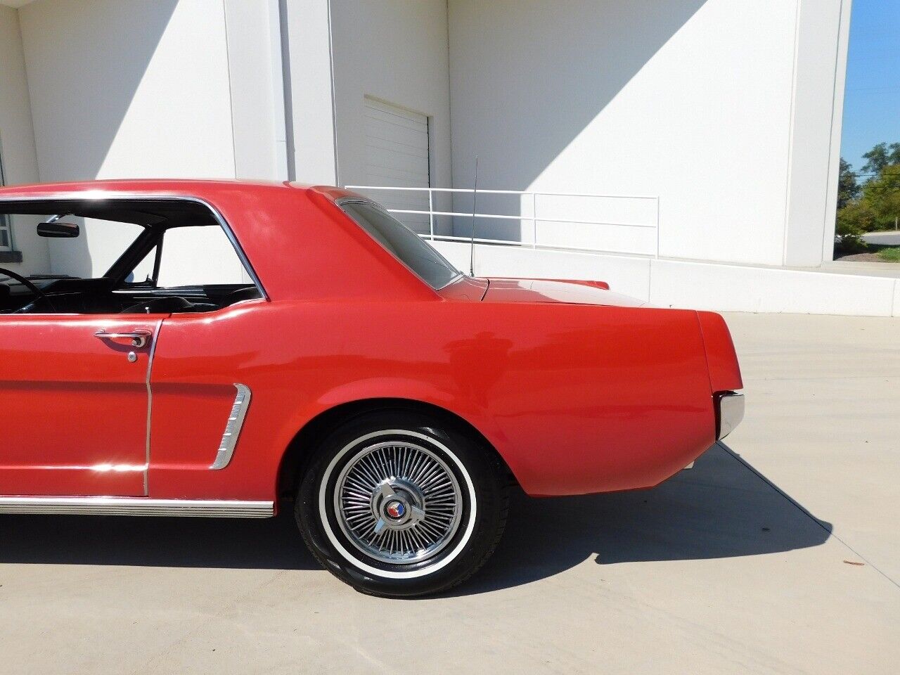 Ford-Mustang-Coupe-1964-Red-Black-104850-7