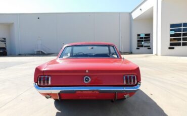 Ford-Mustang-Coupe-1964-Red-Black-104850-8