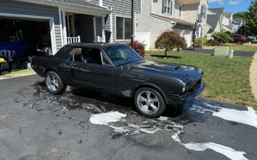 Ford-Mustang-Coupe-1965-Black-999999-2