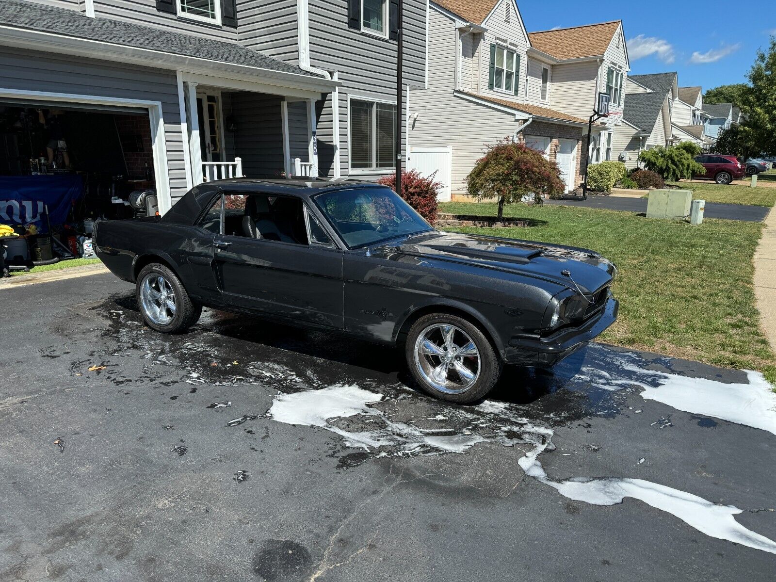 Ford-Mustang-Coupe-1965-Black-999999-2