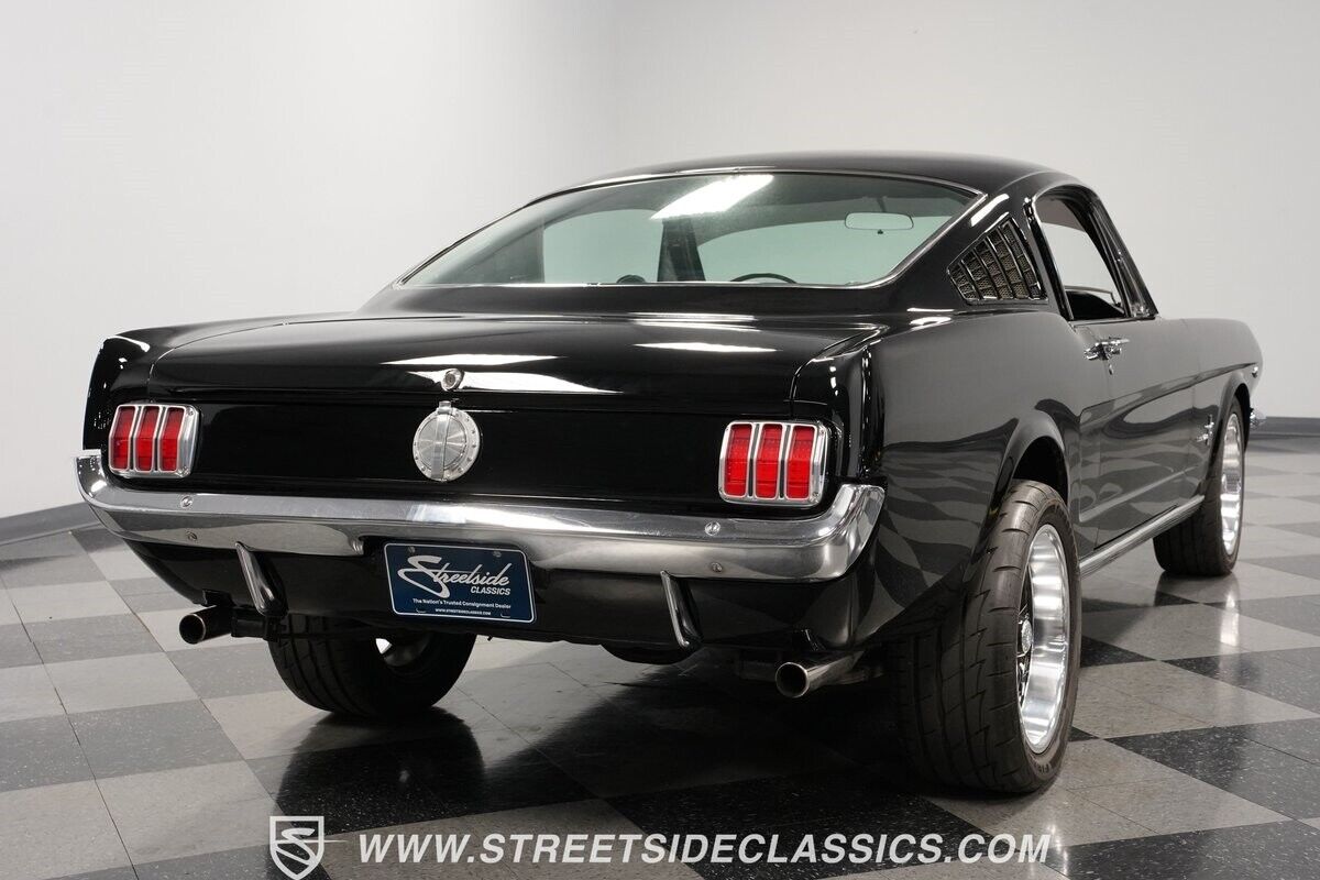 Ford-Mustang-Coupe-1965-Black-Black-11590-11