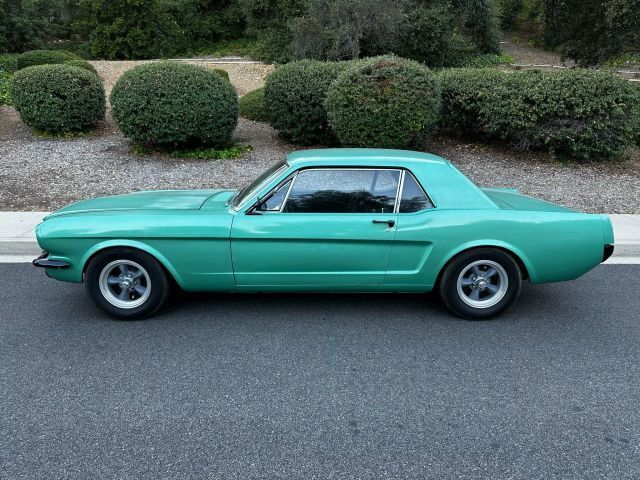 Ford-Mustang-Coupe-1965-Green-Black-5312-1