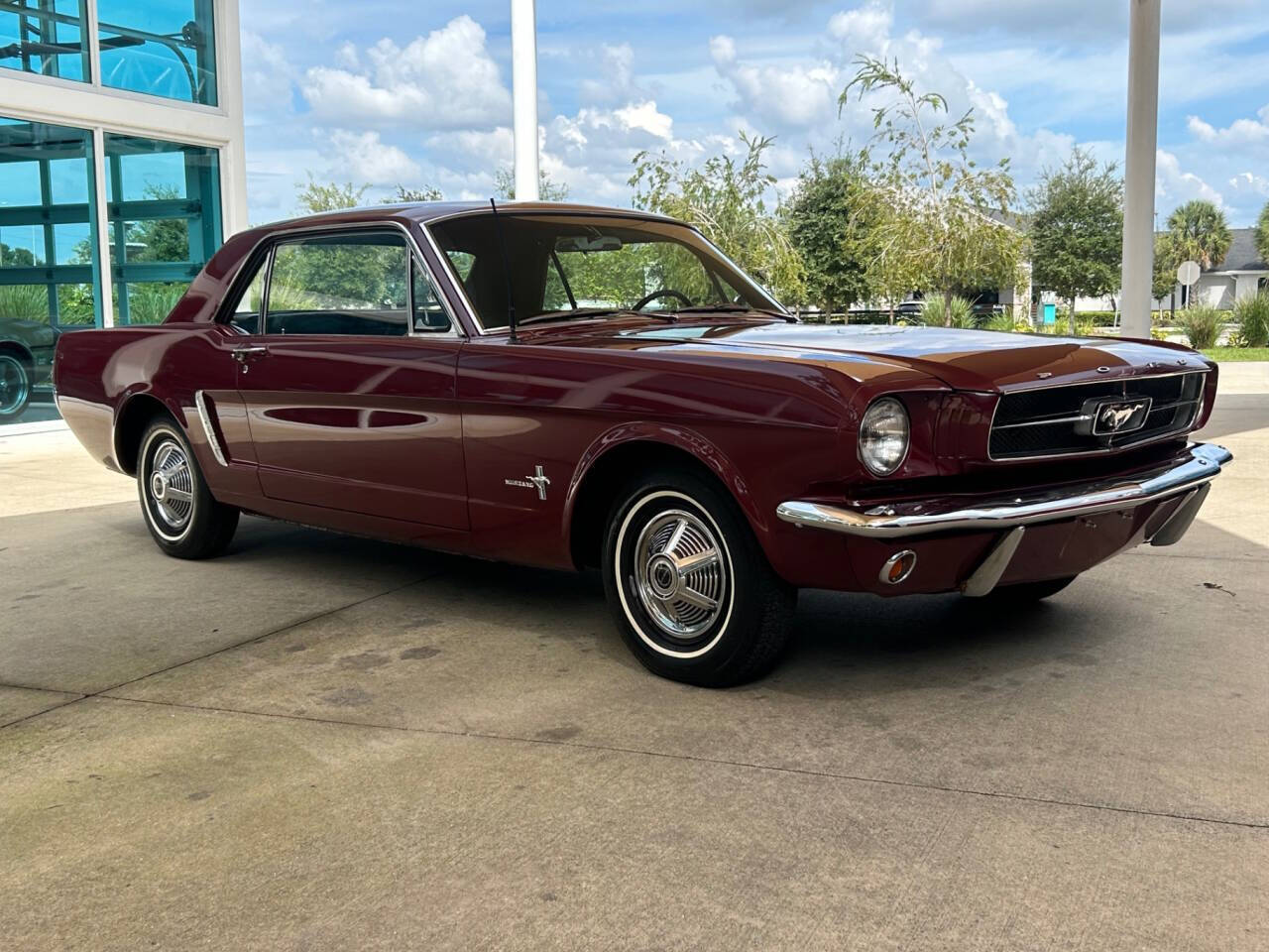 Ford-Mustang-Coupe-1965-Maroon-Black-7941-2