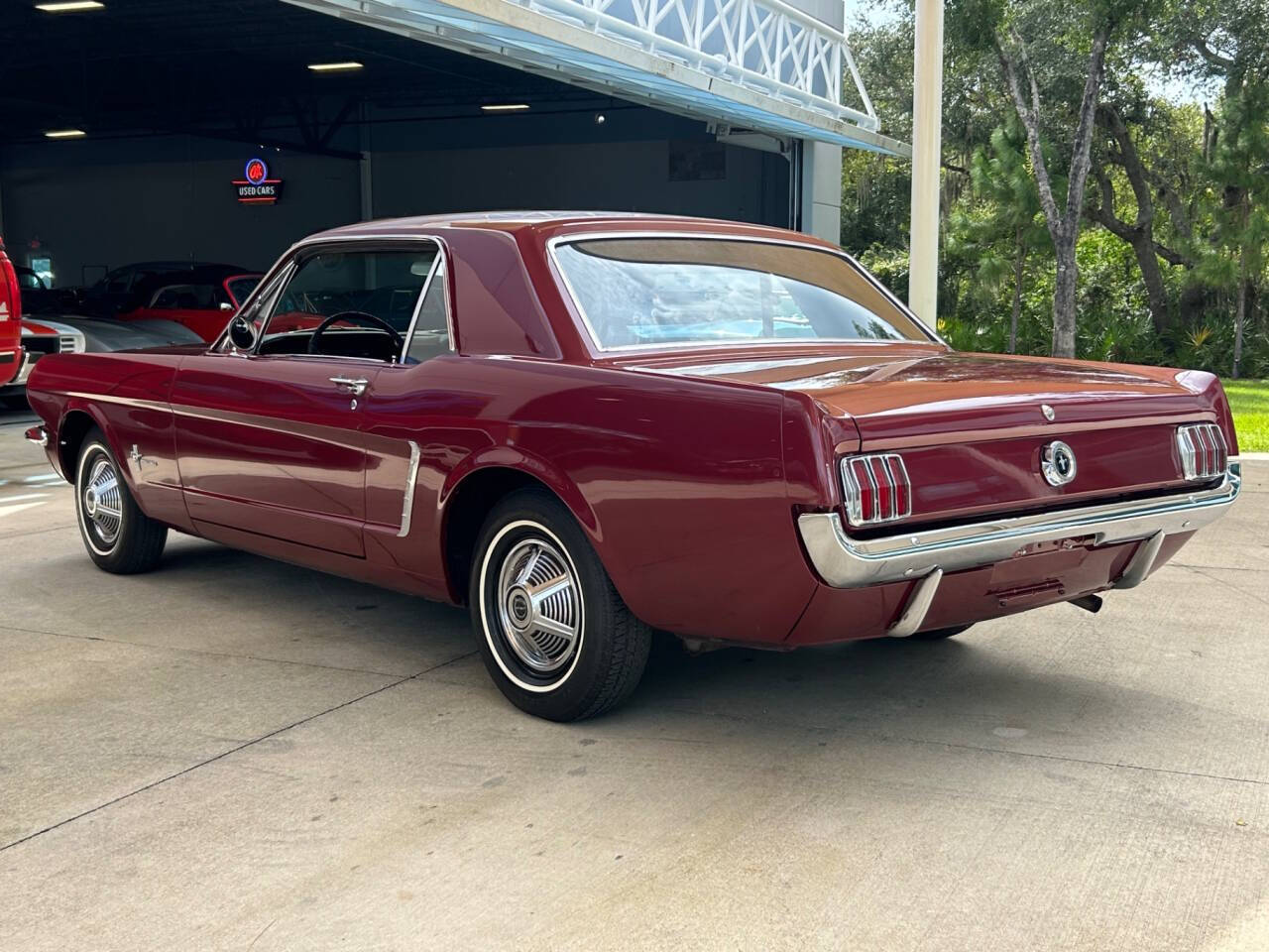 Ford-Mustang-Coupe-1965-Maroon-Black-7941-6