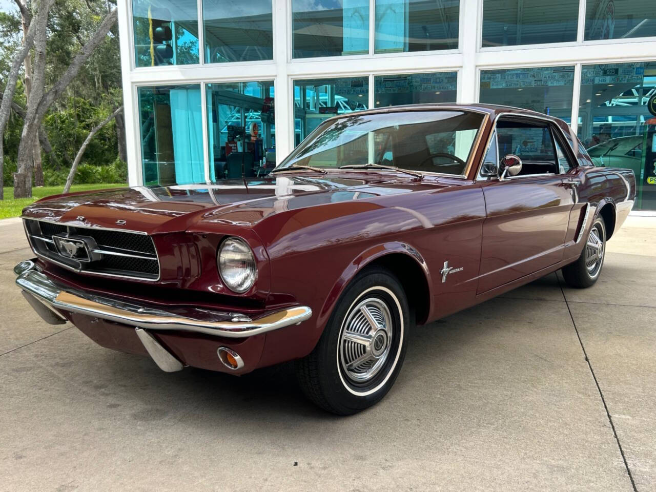 Ford-Mustang-Coupe-1965-Maroon-Black-7941-8