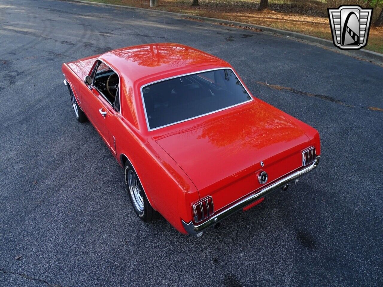 Ford-Mustang-Coupe-1965-Orange-Black-132323-4