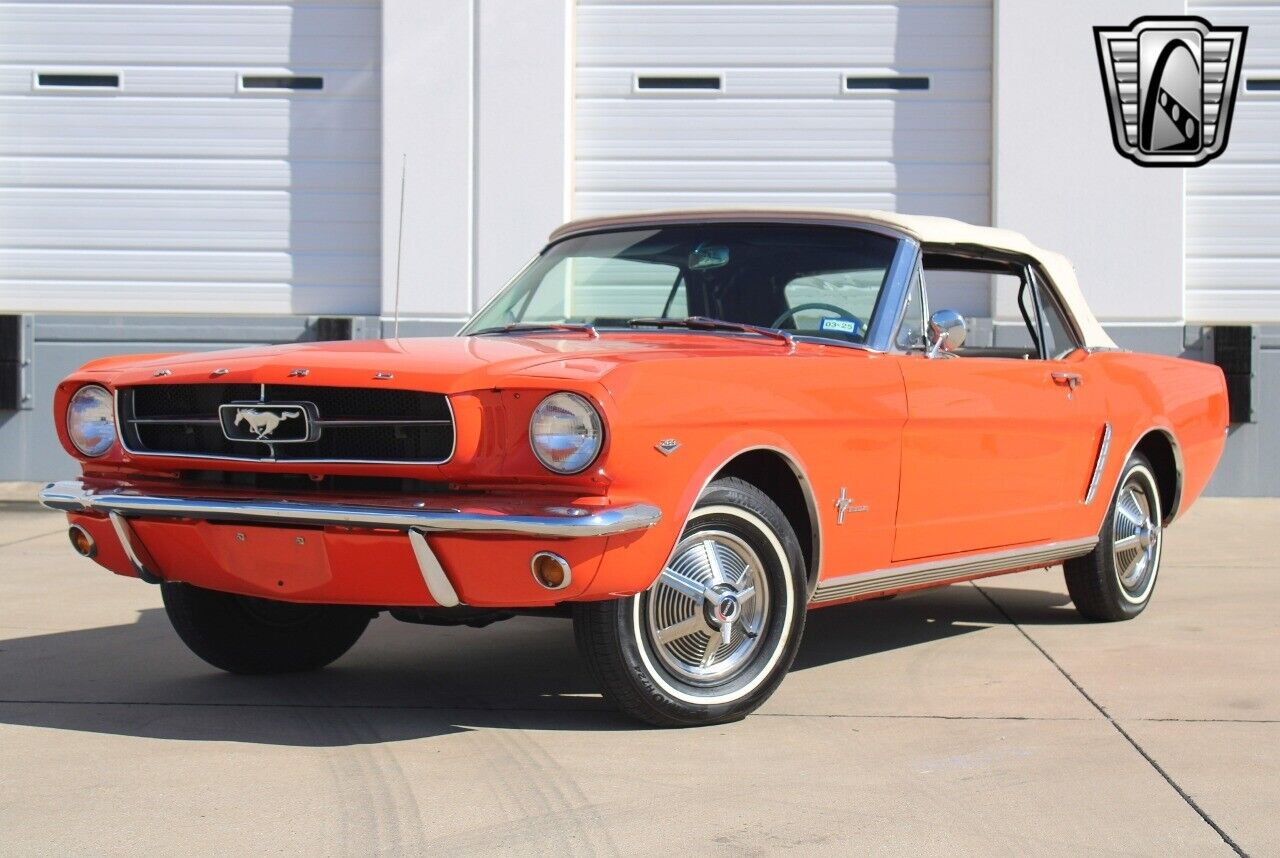 Ford-Mustang-Coupe-1965-Orange-White-42599-2