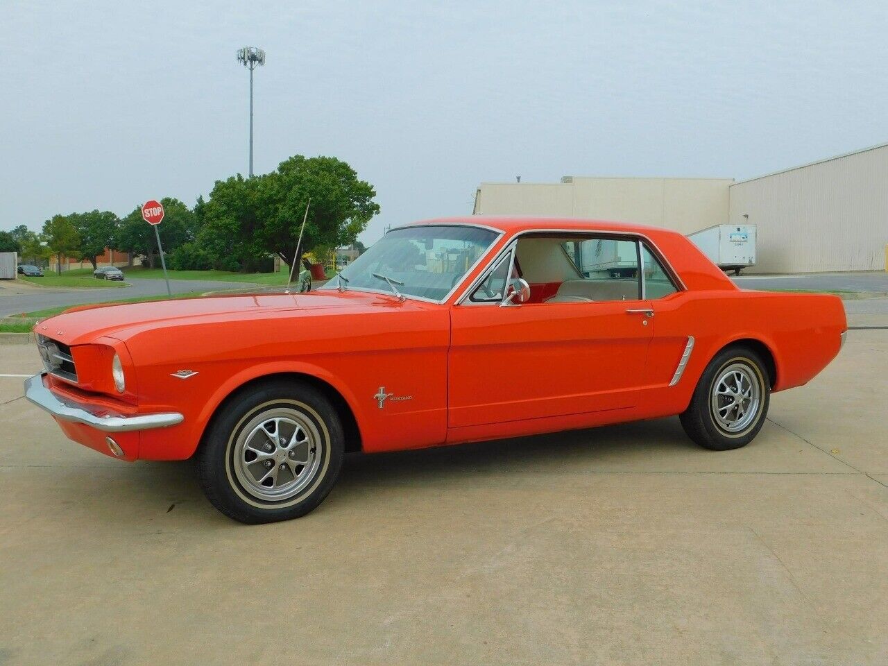 Ford-Mustang-Coupe-1965-Orange-White-69593-2