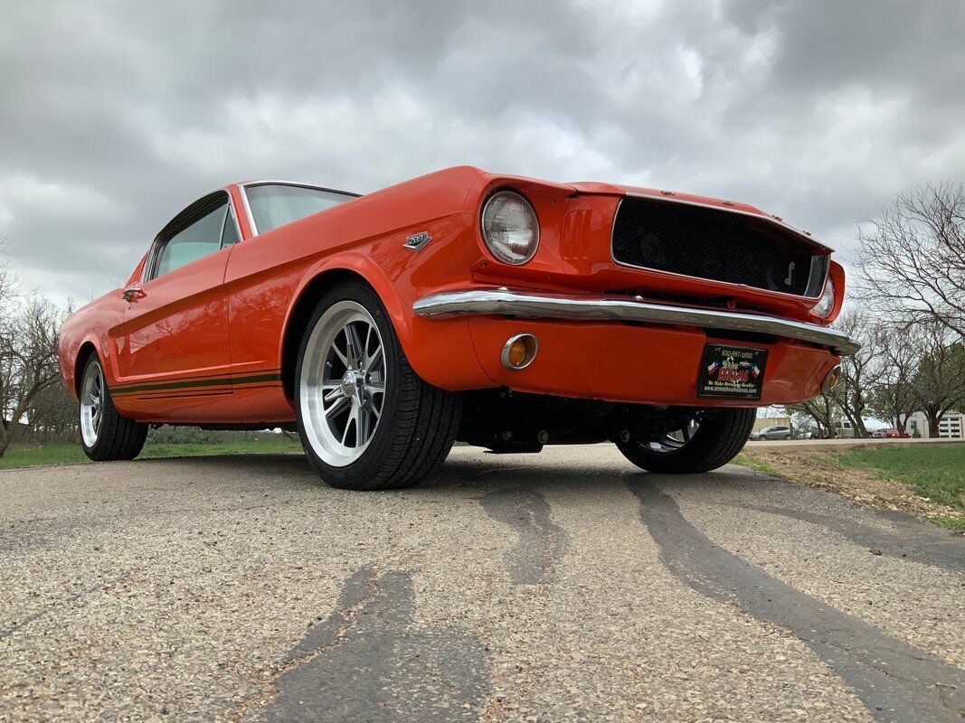 Ford-Mustang-Coupe-1965-Red-Black-17424-6