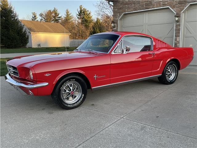 Ford-Mustang-Coupe-1965-Red-Red-2253-17