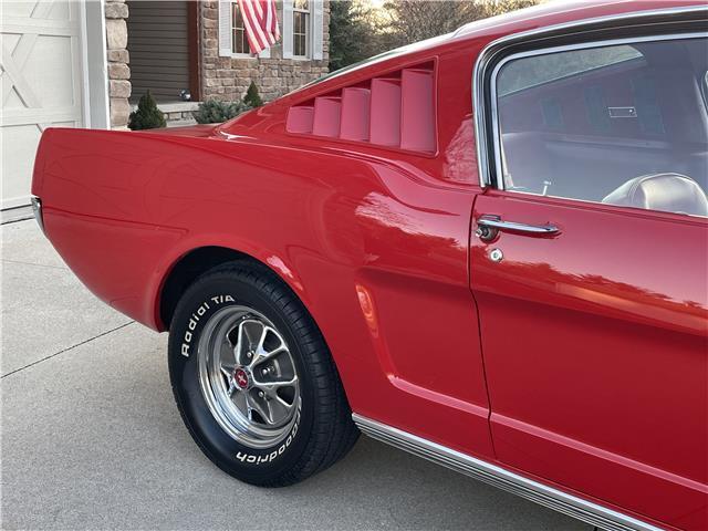 Ford-Mustang-Coupe-1965-Red-Red-2253-33