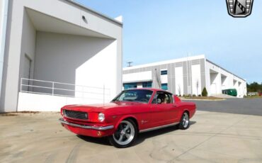 Ford-Mustang-Coupe-1965-Red-Tan-64-2