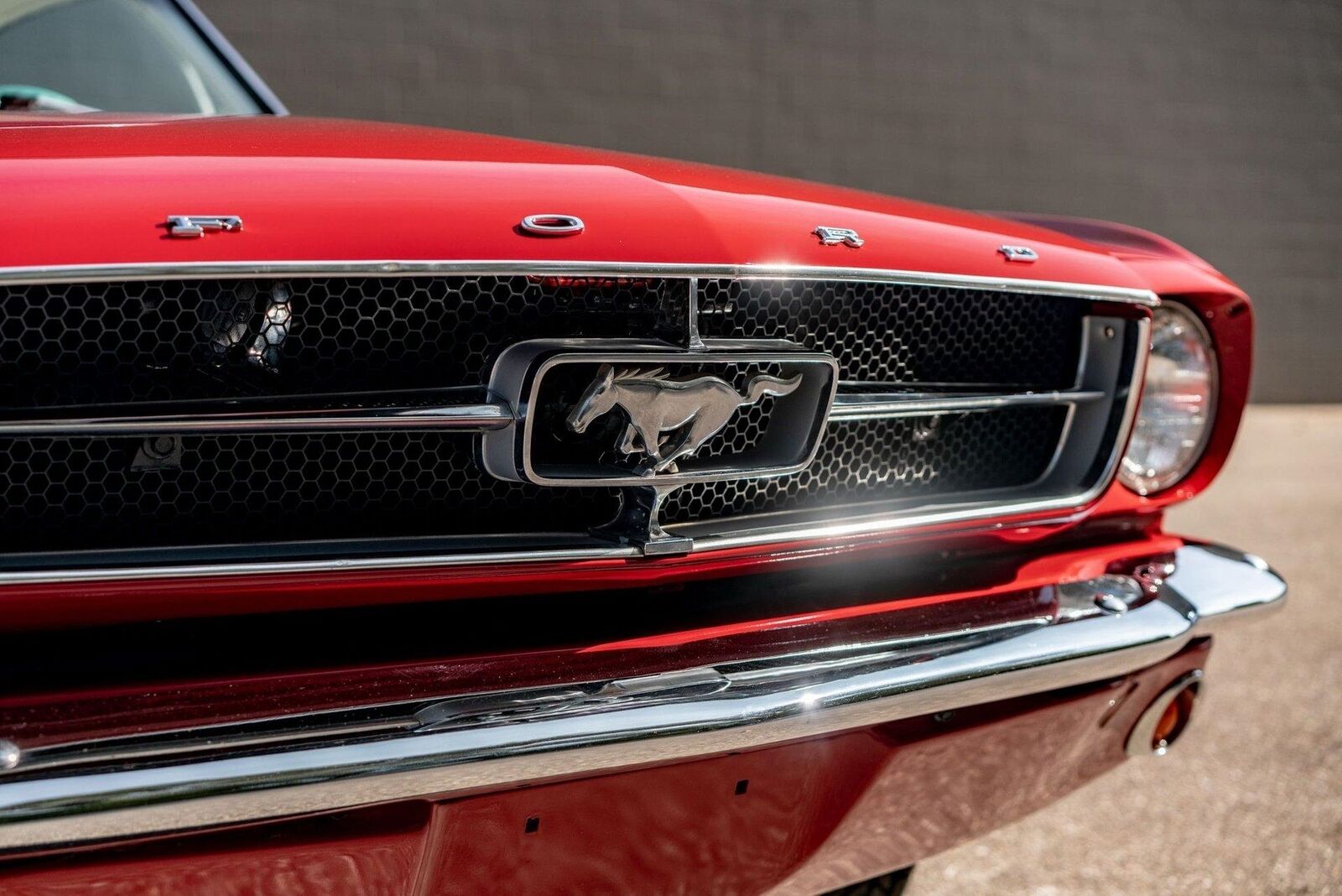 Ford-Mustang-Coupe-1965-Red-White-122598-5